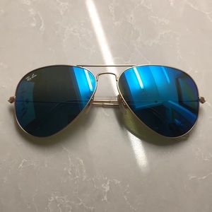 Like new Ray-Ban Aviator sunglasses